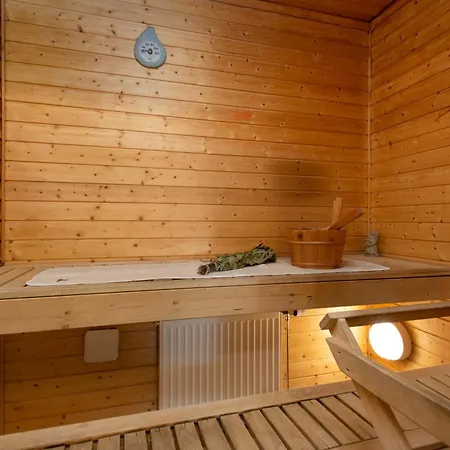 Quiet 8-16 Pers Sauna Terraces Wi-fi * וואנטאה